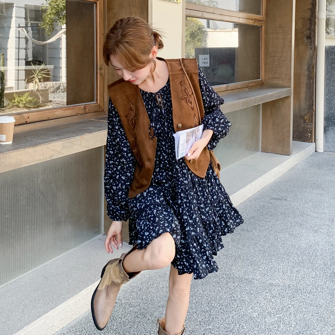 巨好看马甲碎花连衣裙套装女2025秋季新款韩版宽松显瘦时尚两件套