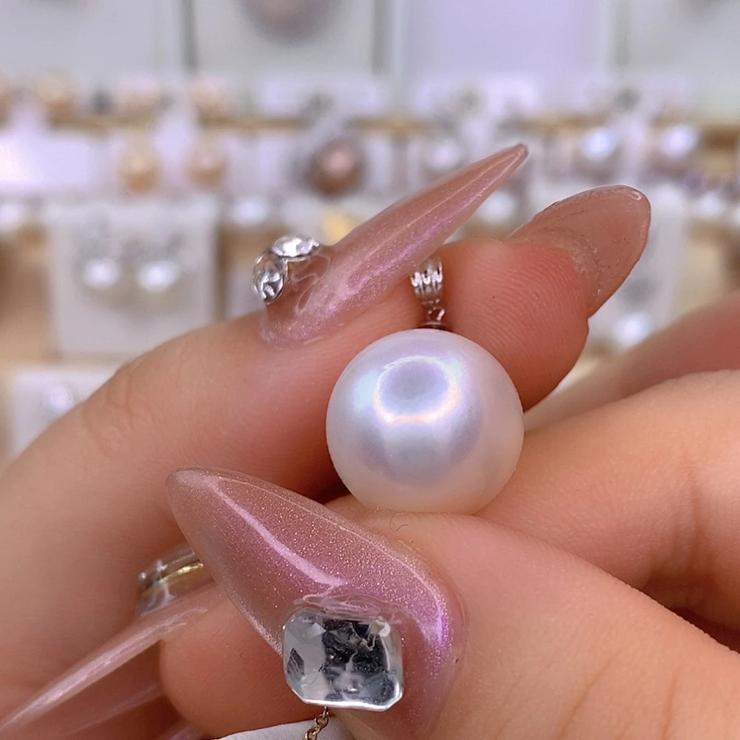 淡水珍珠18K金镶嵌颈饰