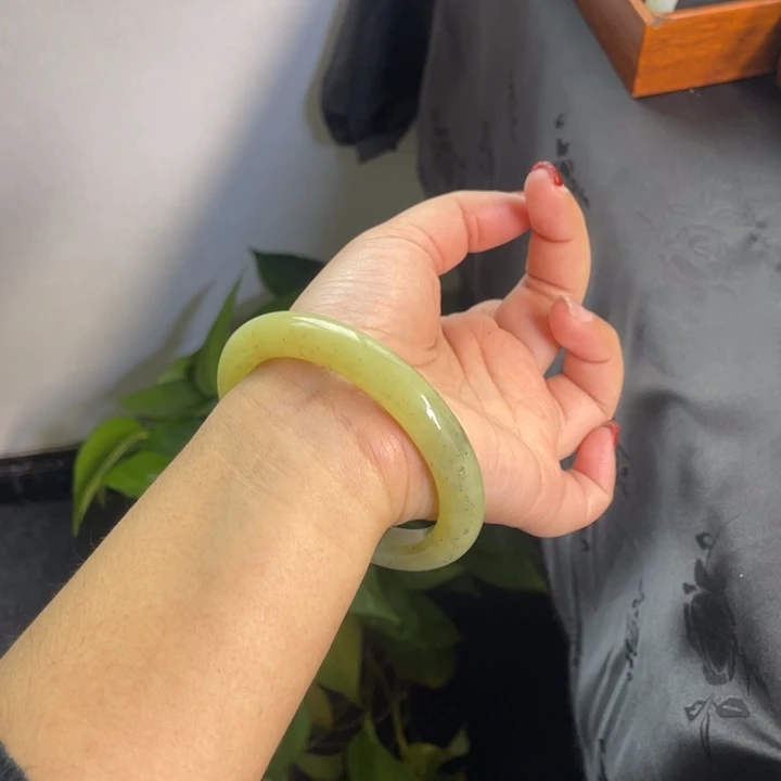 和田玉手镯未镶嵌59