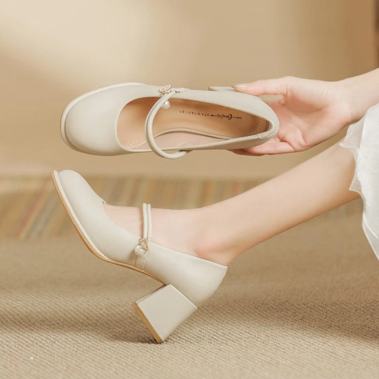 旗袍女生鞋子玛丽珍单鞋女新款仙女粗跟高跟鞋软皮晚晚温柔伴娘鞋