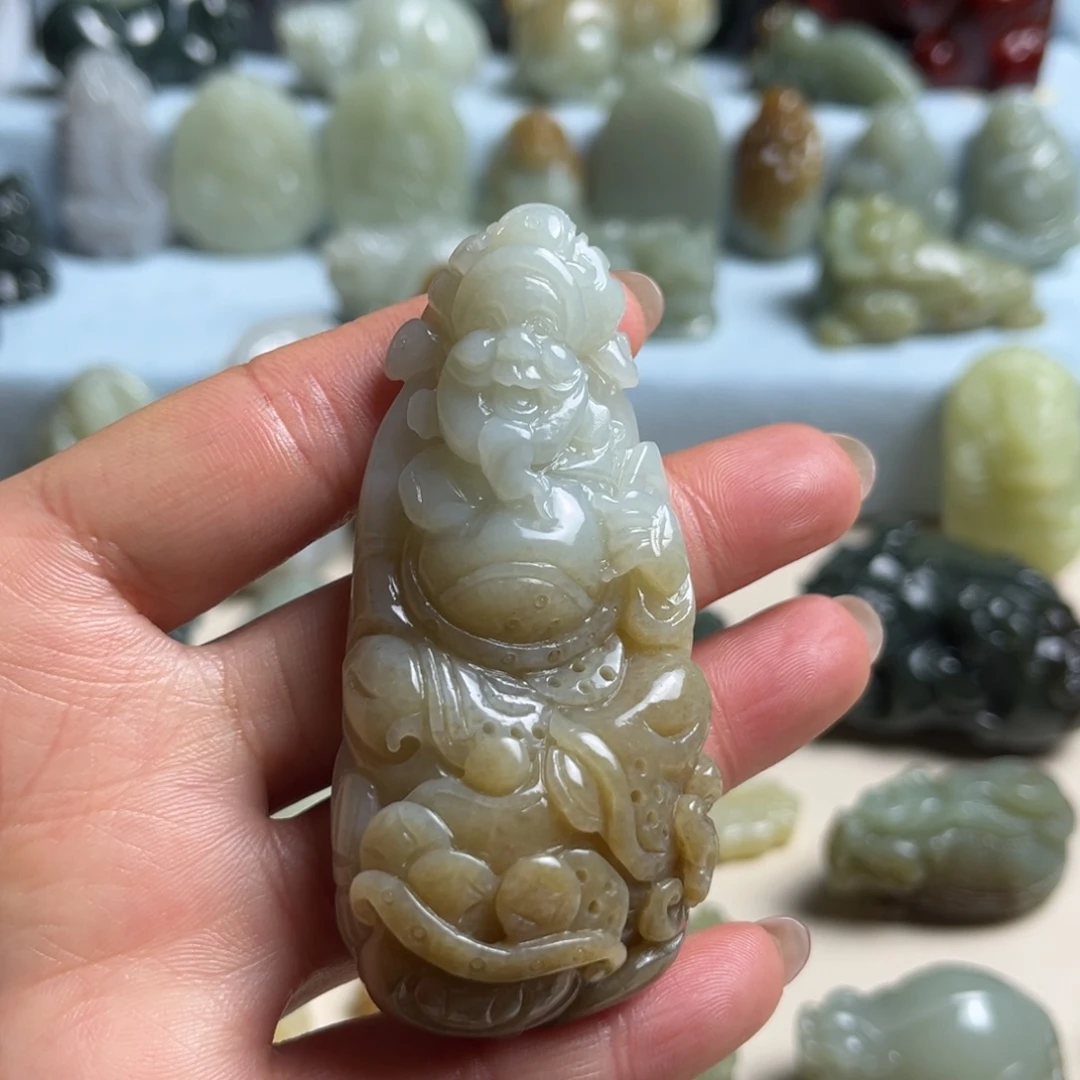 用***4和田玉未镶嵌把件