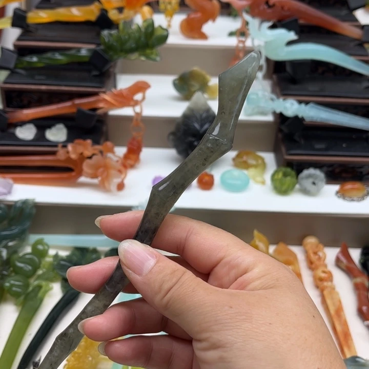 蛇纹石玉未镶嵌岫玉发簪