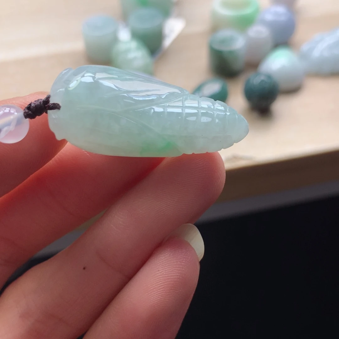 颈饰未镶嵌翡翠吊坠