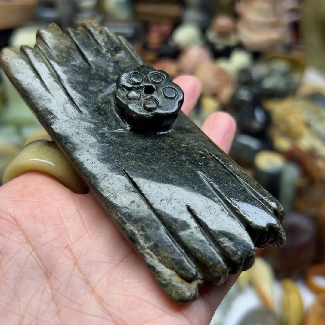 岫岩河磨玉（透闪石质玉）未镶嵌颈饰河磨玉香插