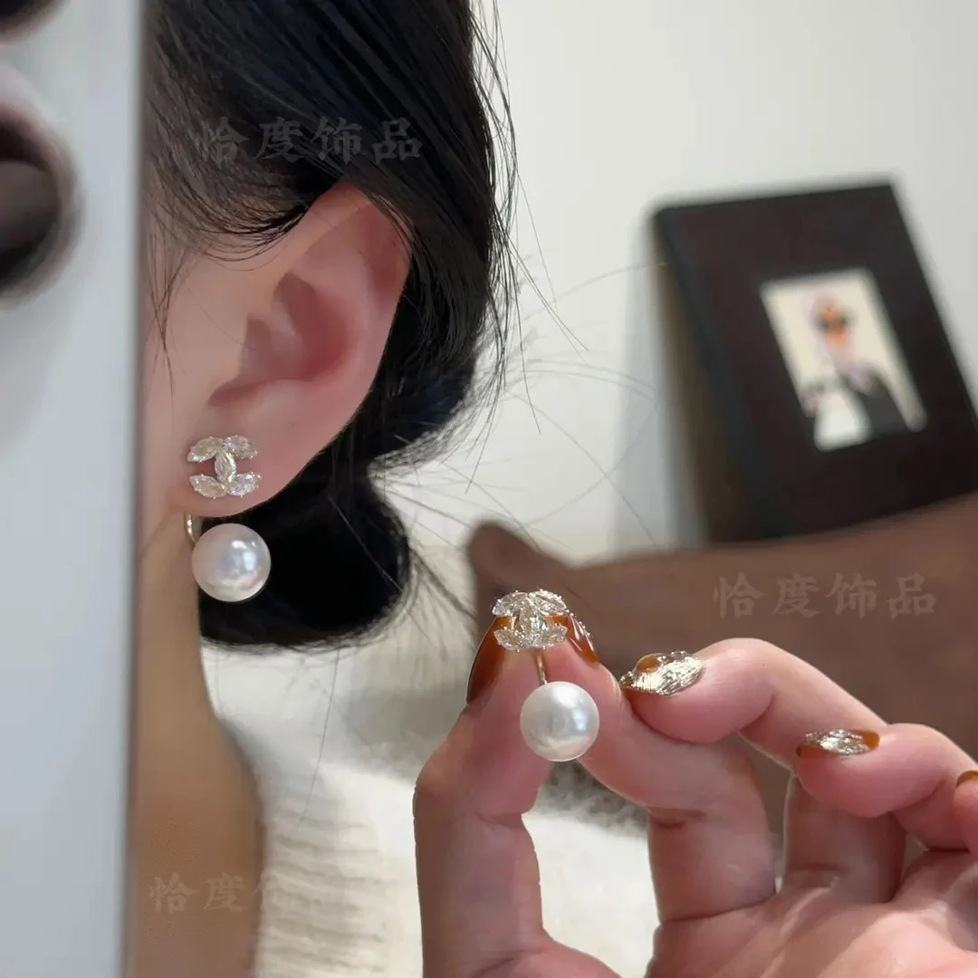 一款两戴小香风双C珠珠耳钉['双12好物']