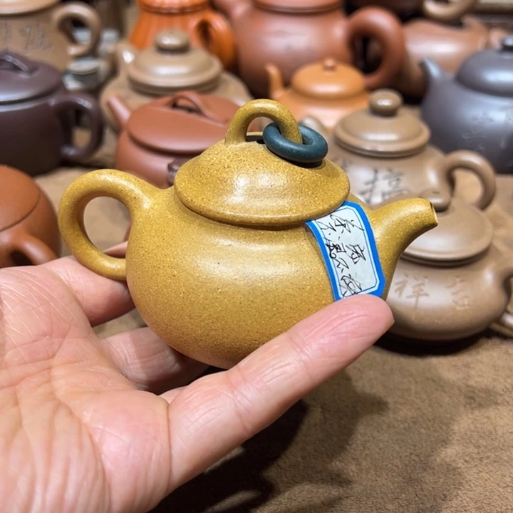 紫砂茶壶思*?宜兴紫砂