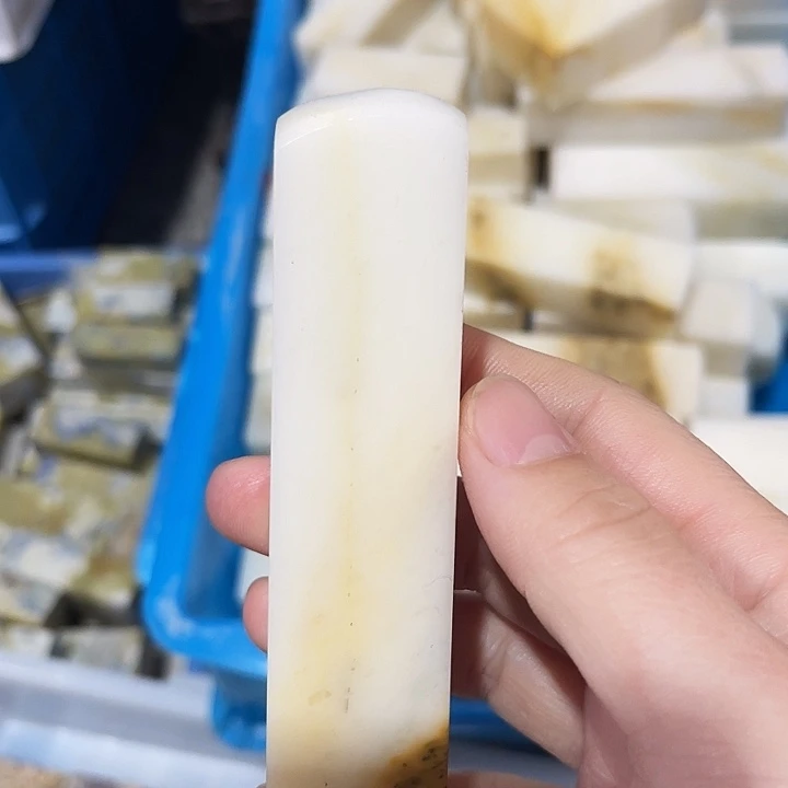 老挝石偏远满百包邮，刀感偏硬