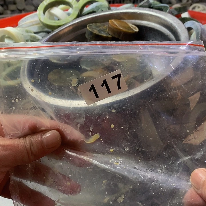 蛇纹石玉原未镶嵌