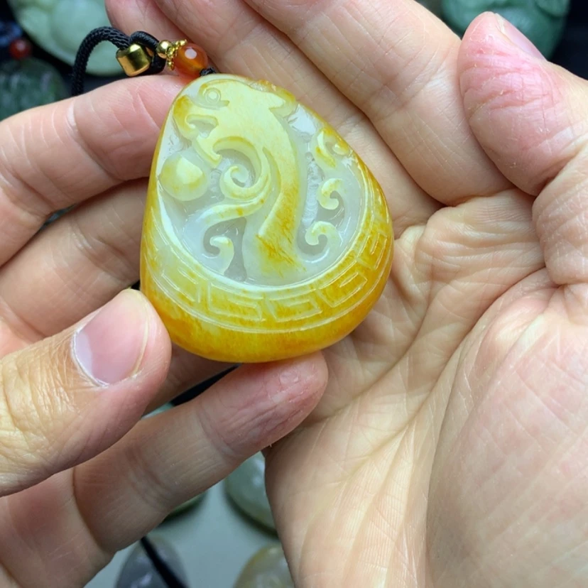 【闪购商品】颈饰未镶嵌和田玉