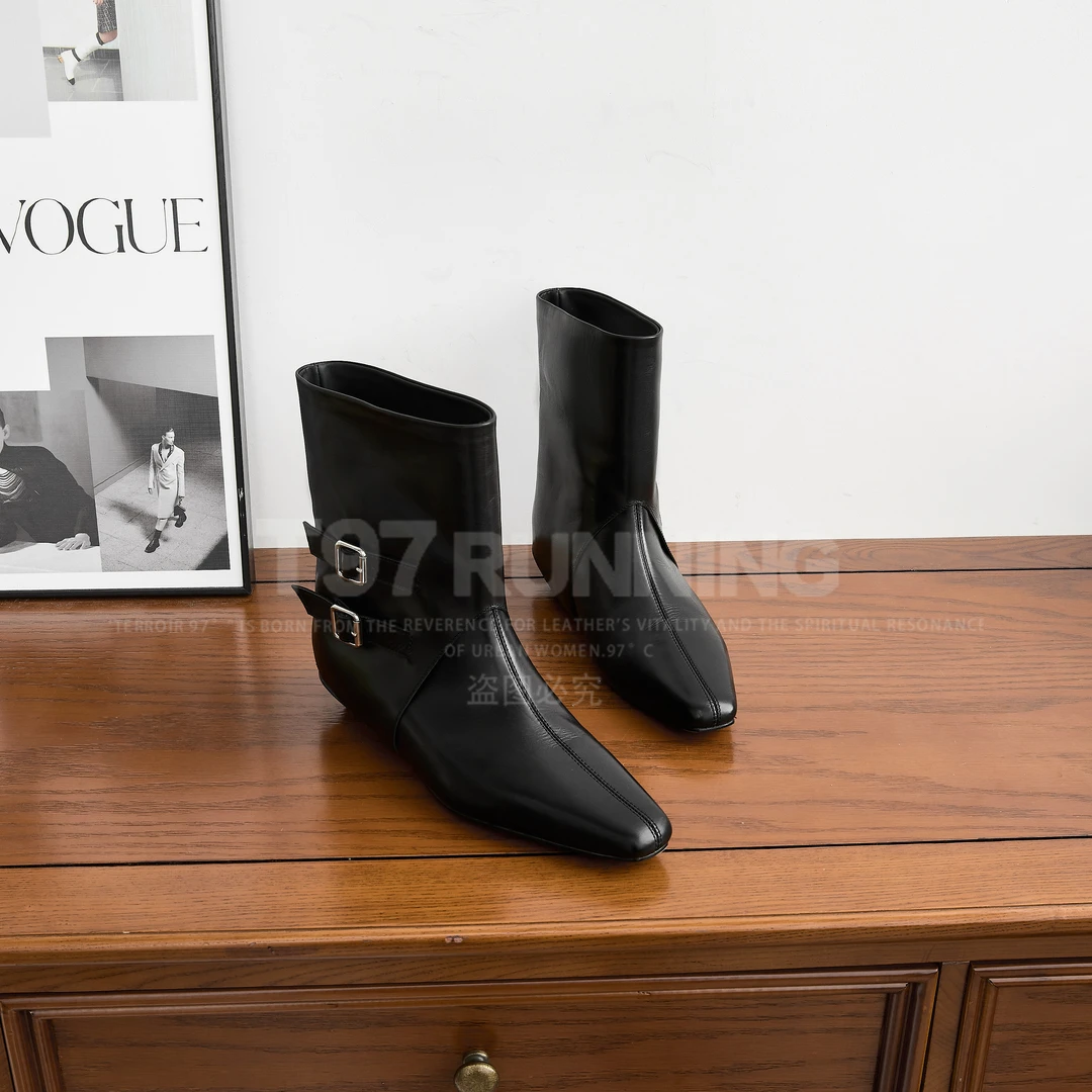 2025秋冬新款法式尖头真皮低跟欧洲站套筒瘦瘦靴裸靴X0334