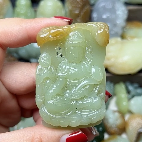 颈饰未镶嵌和田玉