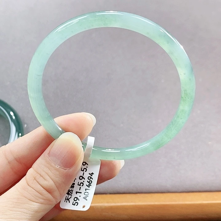 【闪购商品】未镶嵌手镯翡翠