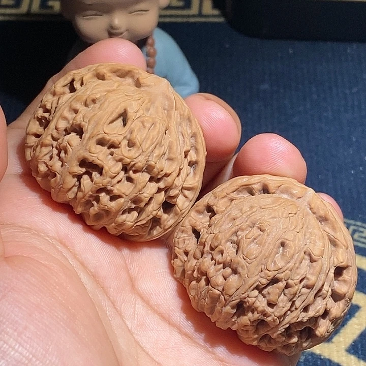 【闪购商品】文玩核桃吊坠若***无南疆石