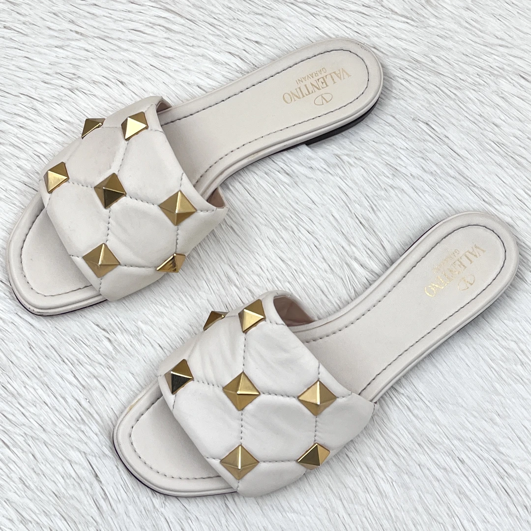 95新 Valentino/华伦天奴 Roman Stud拖鞋 39.5码 公价6.9k 70174