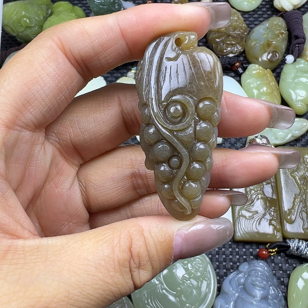 和田玉未镶嵌吊坠(不含链)福利漏，不退不换，卡54