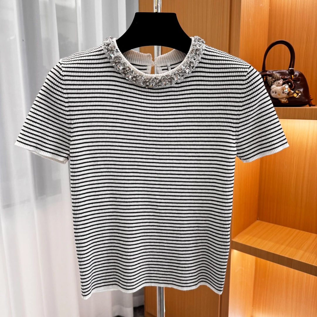 《猪猪出品》25上新黑白条纹领口钻套头T恤