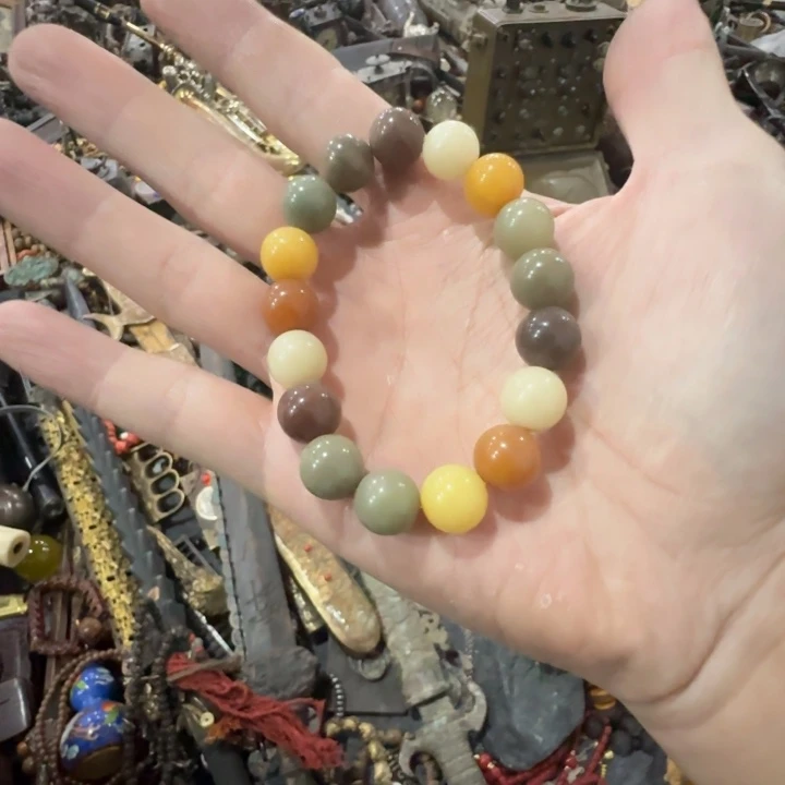 青花瓷器小盖子放漏