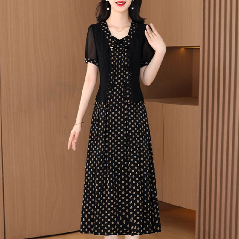 时尚气质新中式年轻妈妈套装洋气贵夫人波点显瘦遮肚短袖两件套