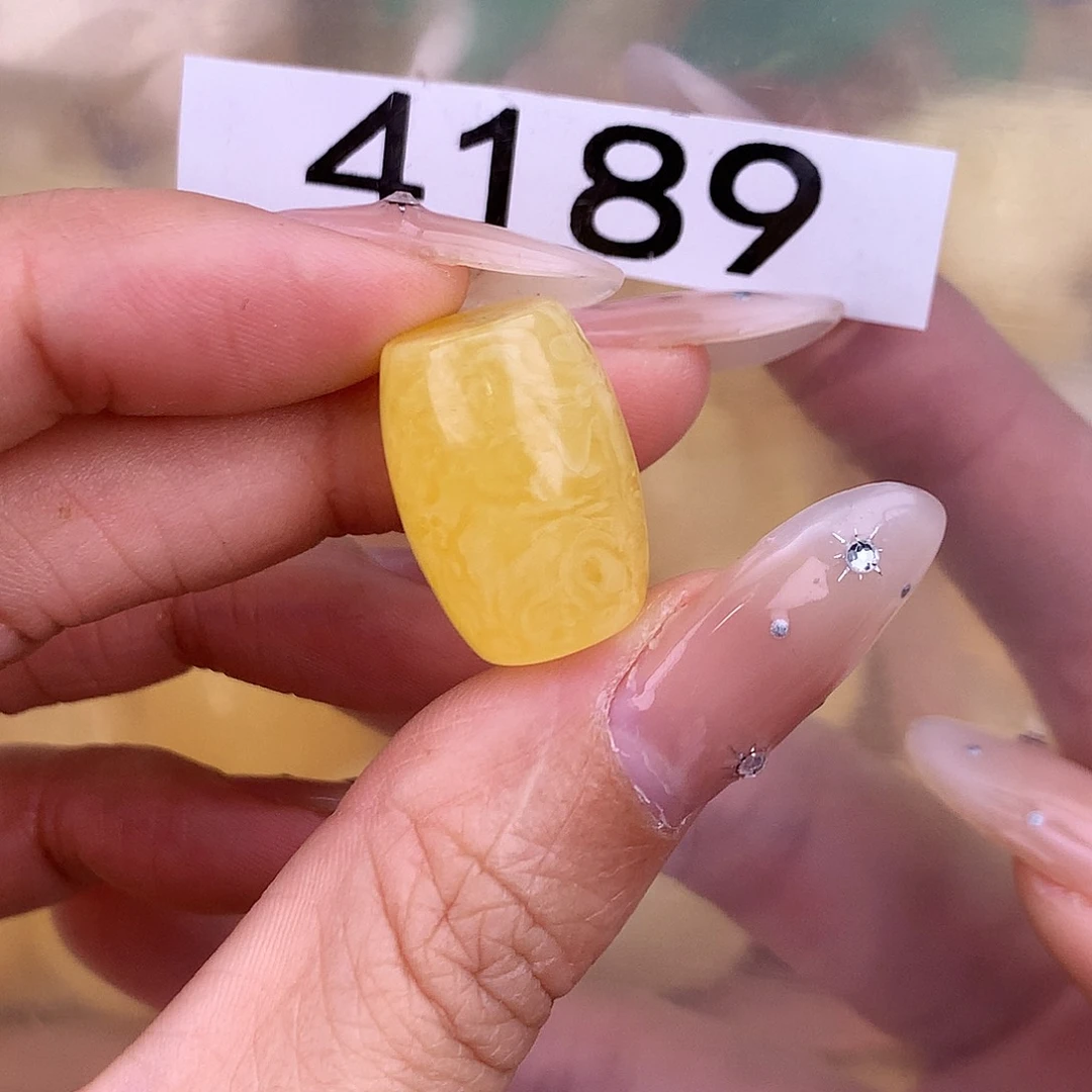 琥珀未镶嵌珠宝奇石13.4 18.8 植物