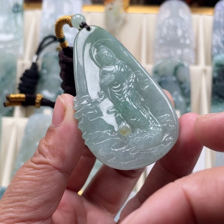 翡翠未镶嵌挂件玉