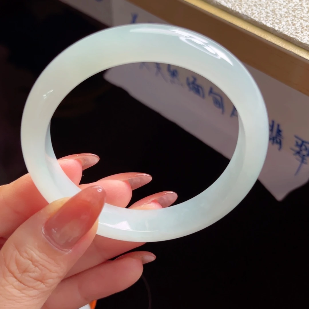 翡翠未镶嵌手镯手镯