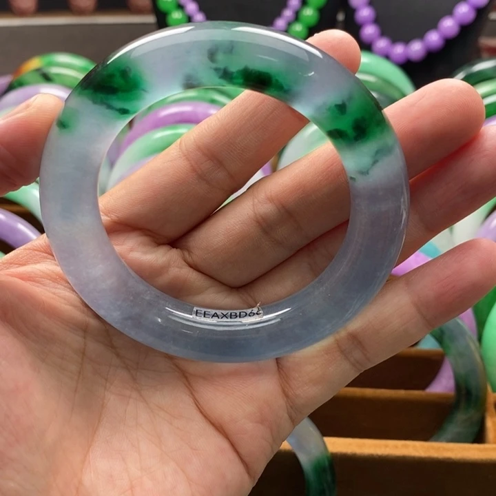 昕***林仿水晶非金属高端手镯
