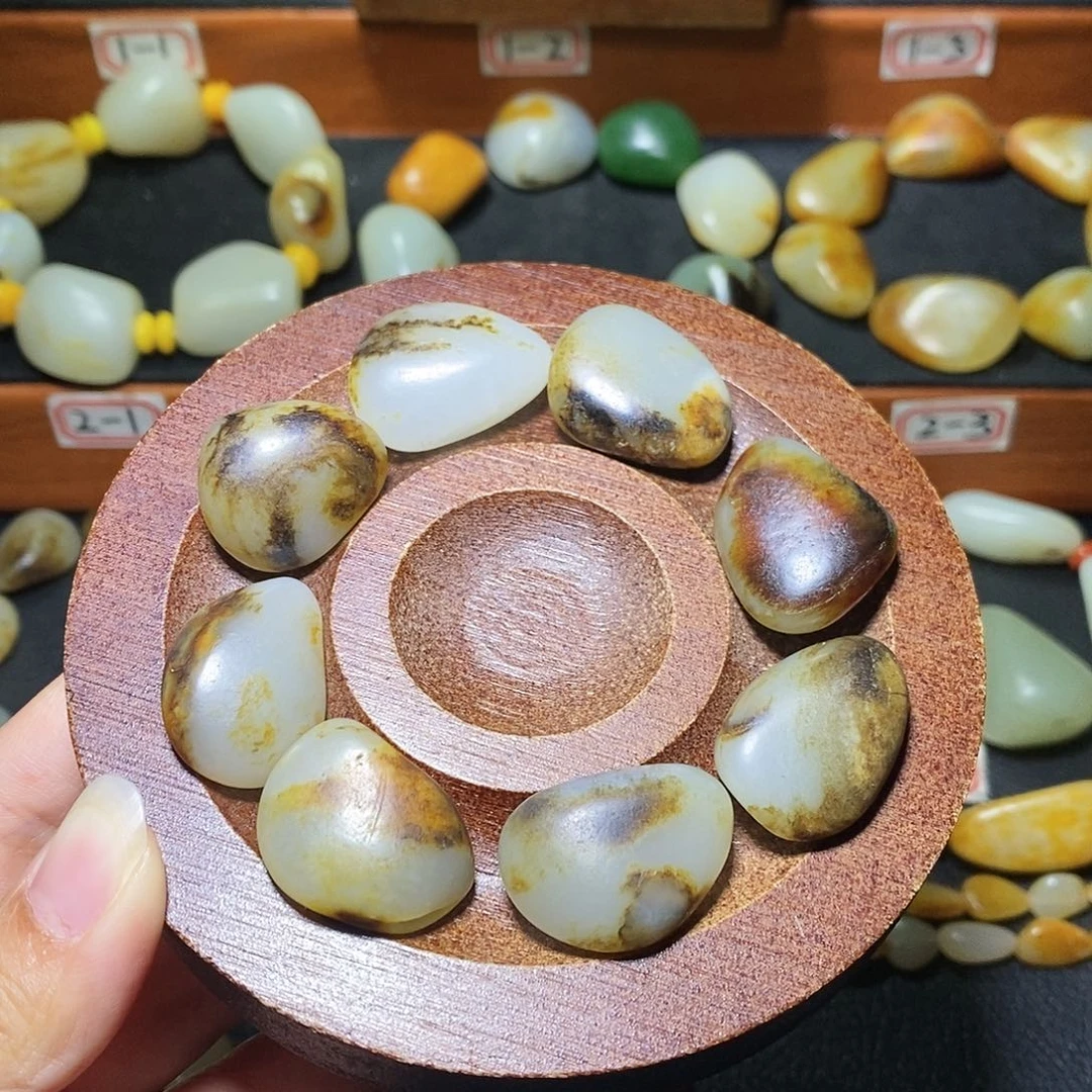 和田玉未镶嵌手链