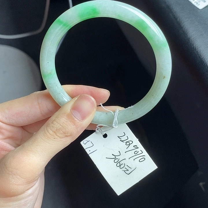 翡翠手镯未镶嵌57圆条