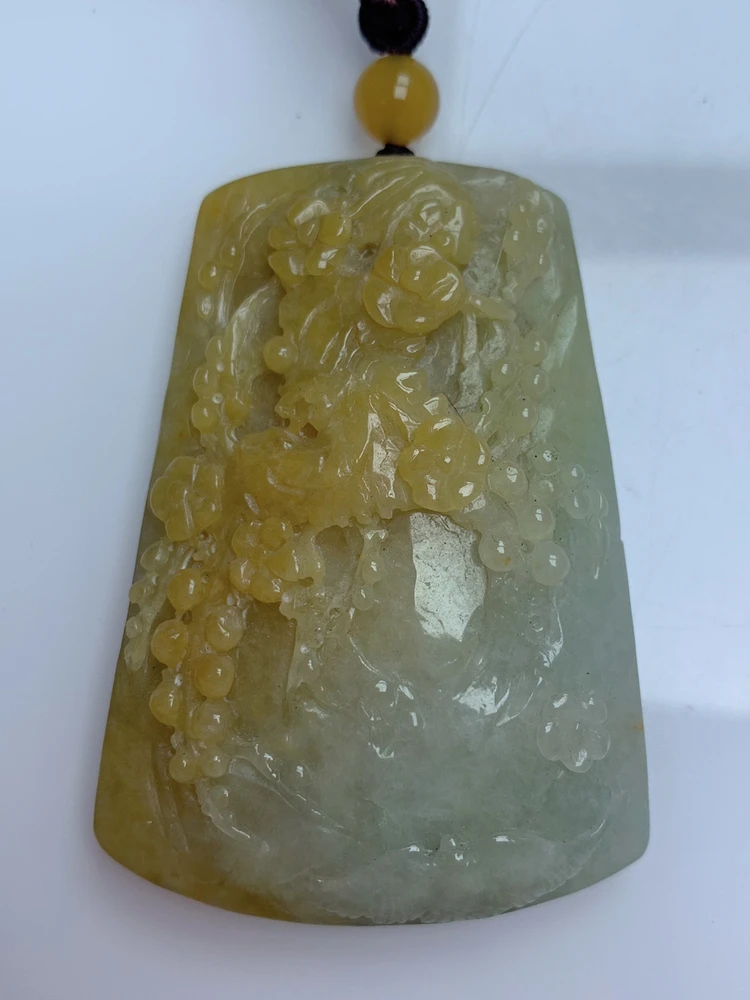 天然翡翠A货黄翡花鸟吊坠一件