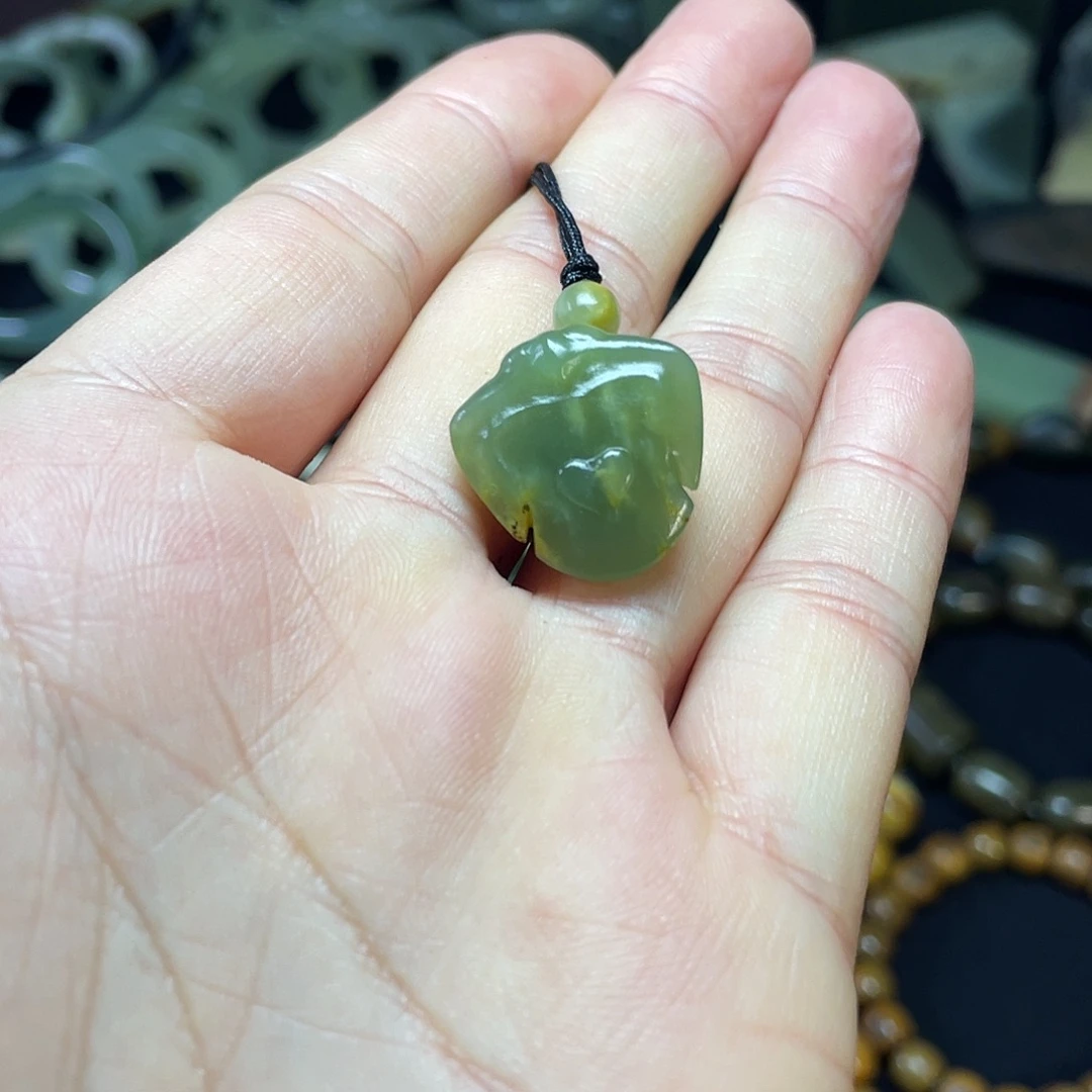 岫岩河磨玉（透闪石质玉）未镶嵌珠宝半成品