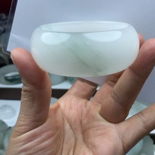 石英质玉（金丝玉）手镯未镶嵌