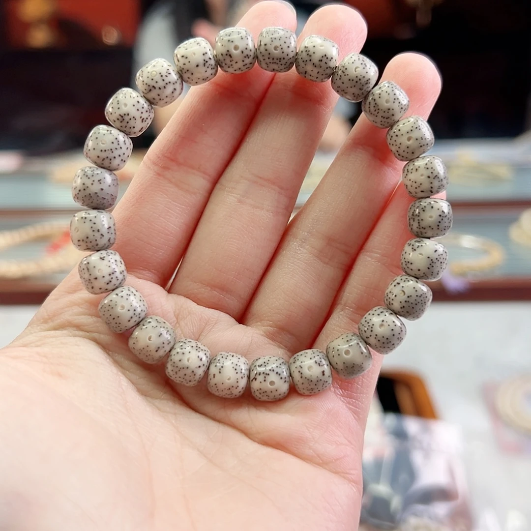 鲸***北星月菩提手串Fqh9*8