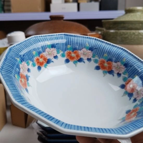 搪瓷鲁山。。。。。花钵。。。。。。