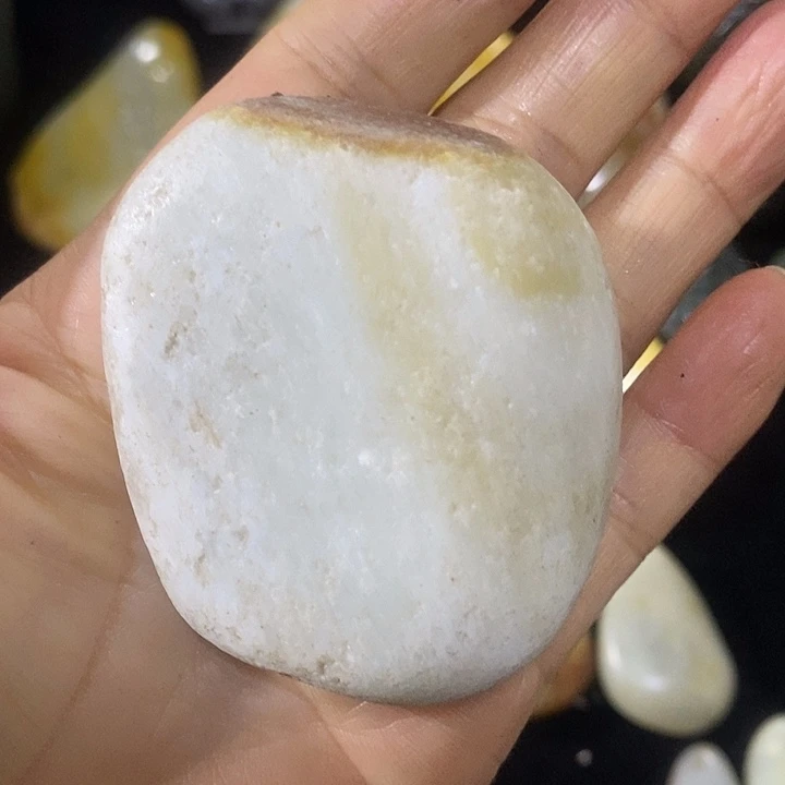 未镶嵌和田玉（糖玉）挂件