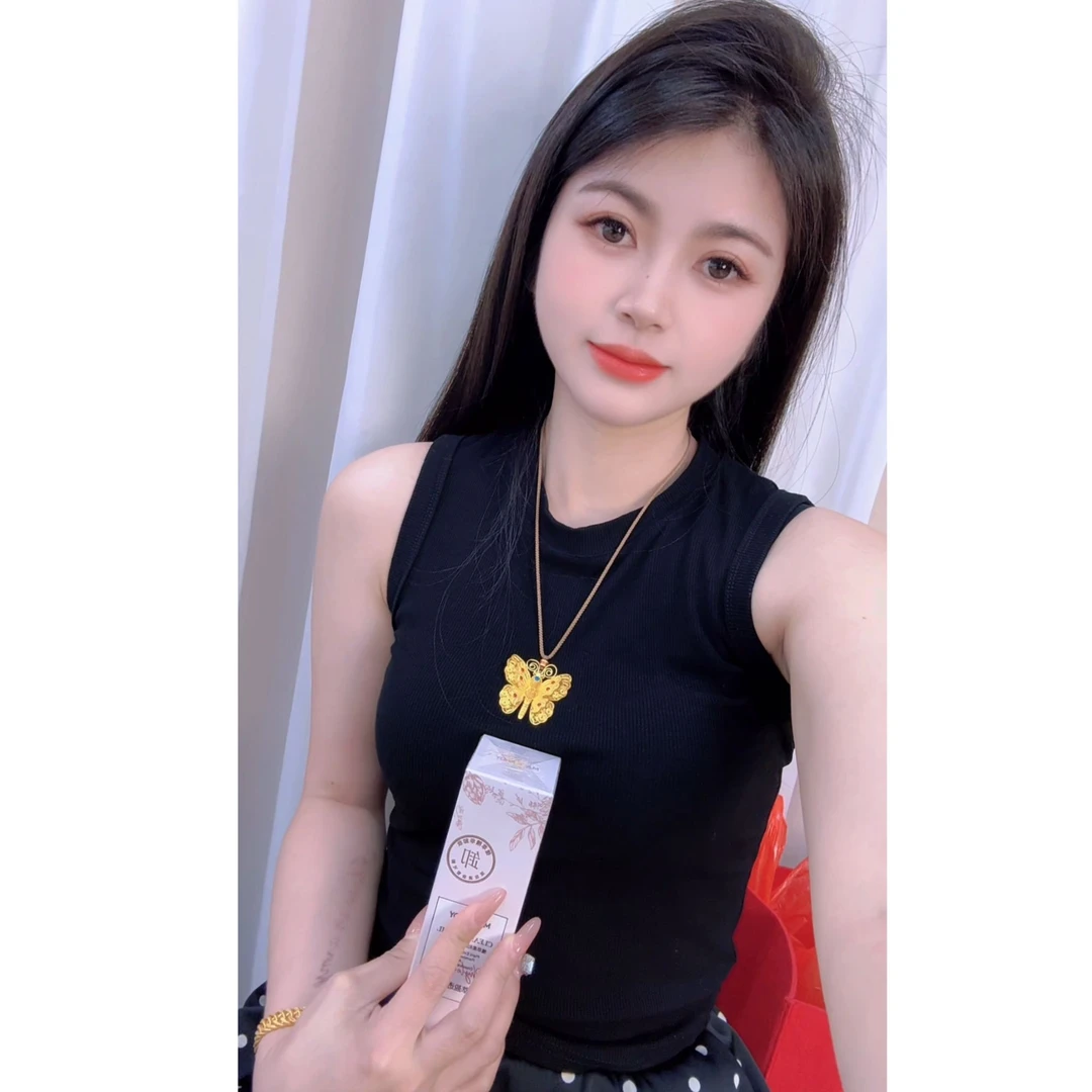 2546李小姐家黑色上衣