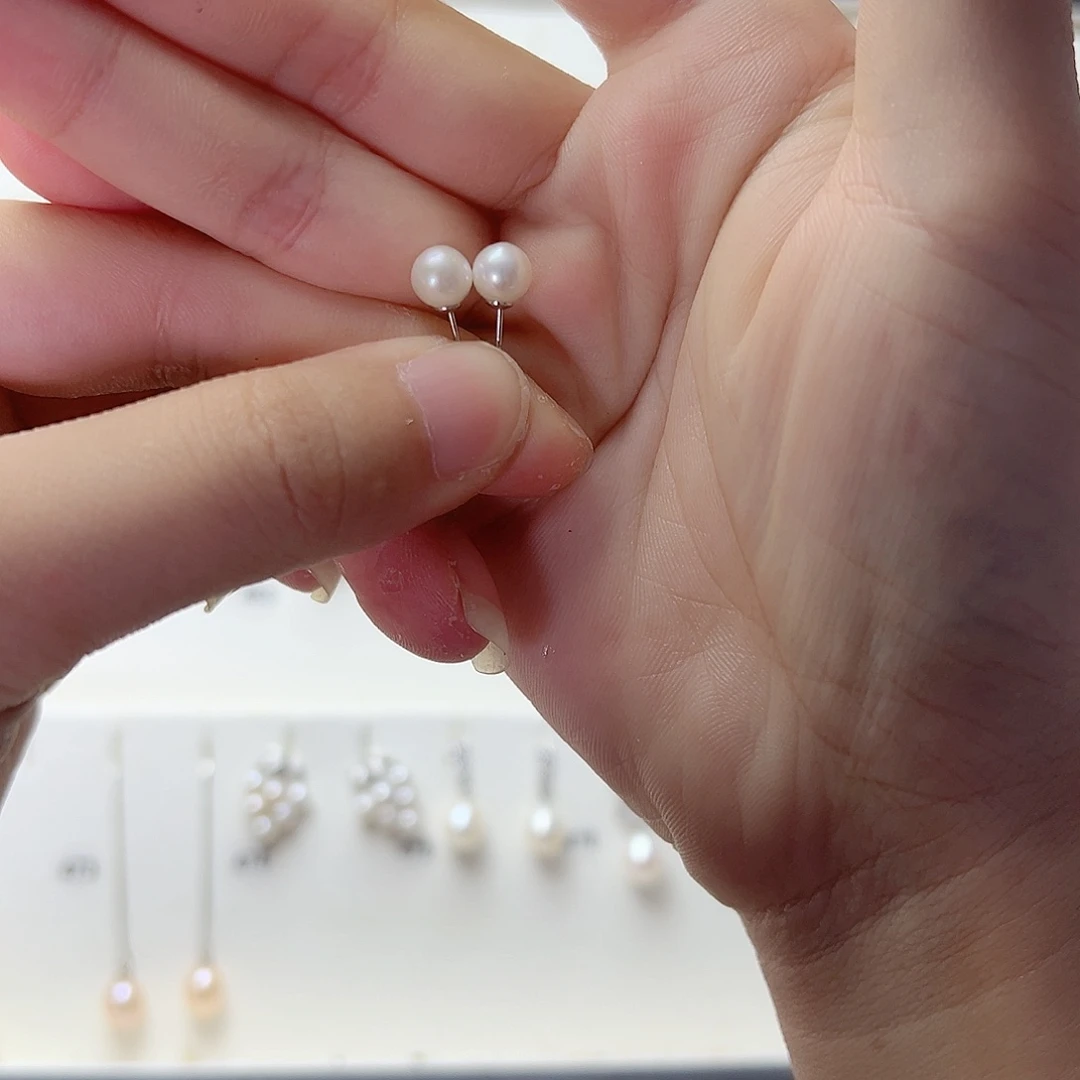 银S925镶嵌耳饰淡水珍珠