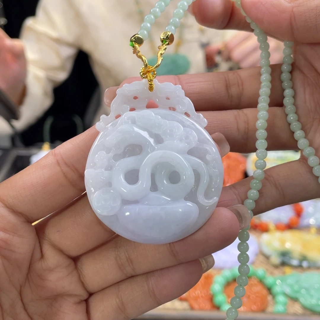 翡翠颈饰未镶嵌代编织