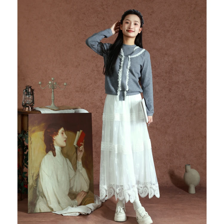 西町村屋法式重工蕾丝拼接塔裙春季新款气质长款半身裙XXAA10326