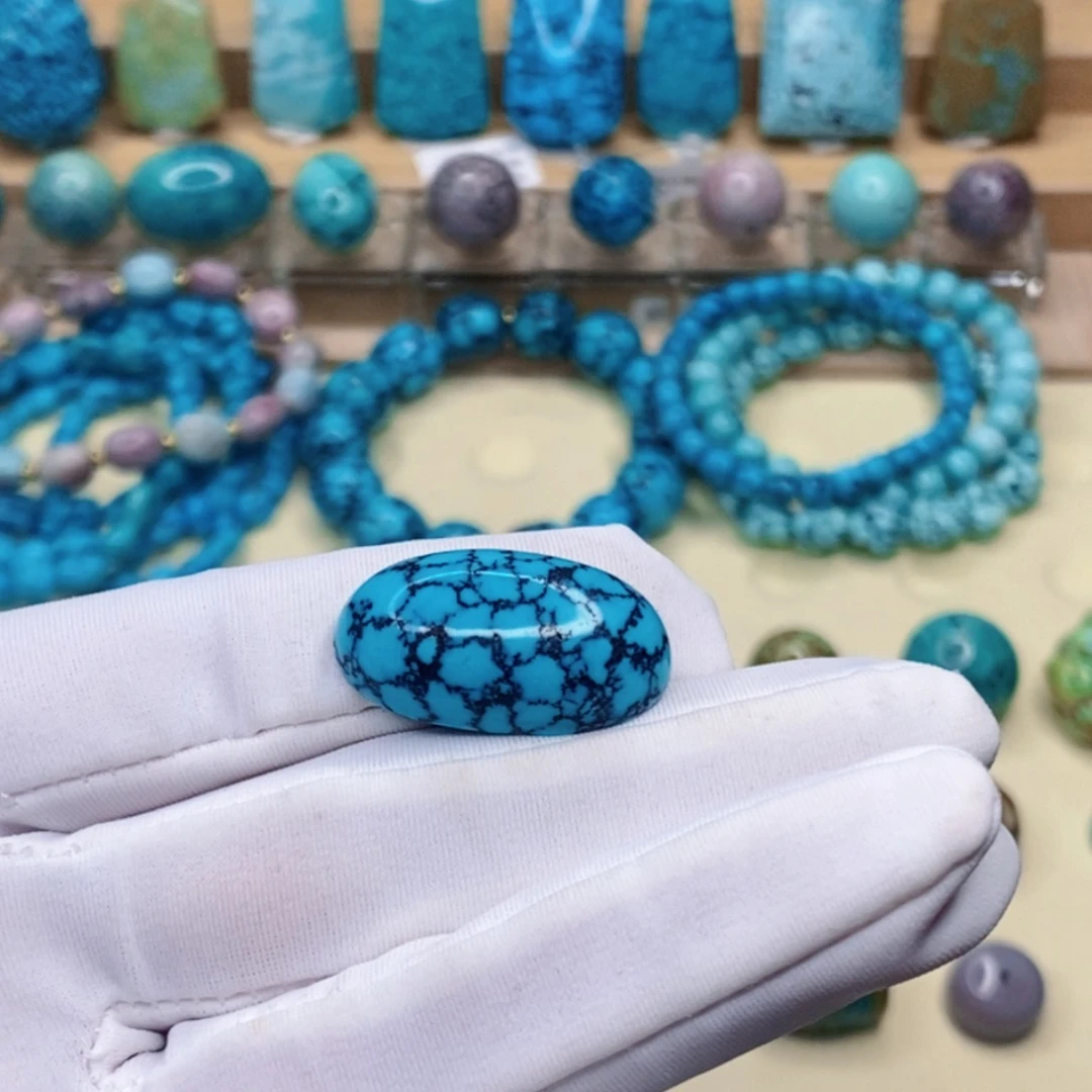 绿松石未镶嵌珠宝奇石