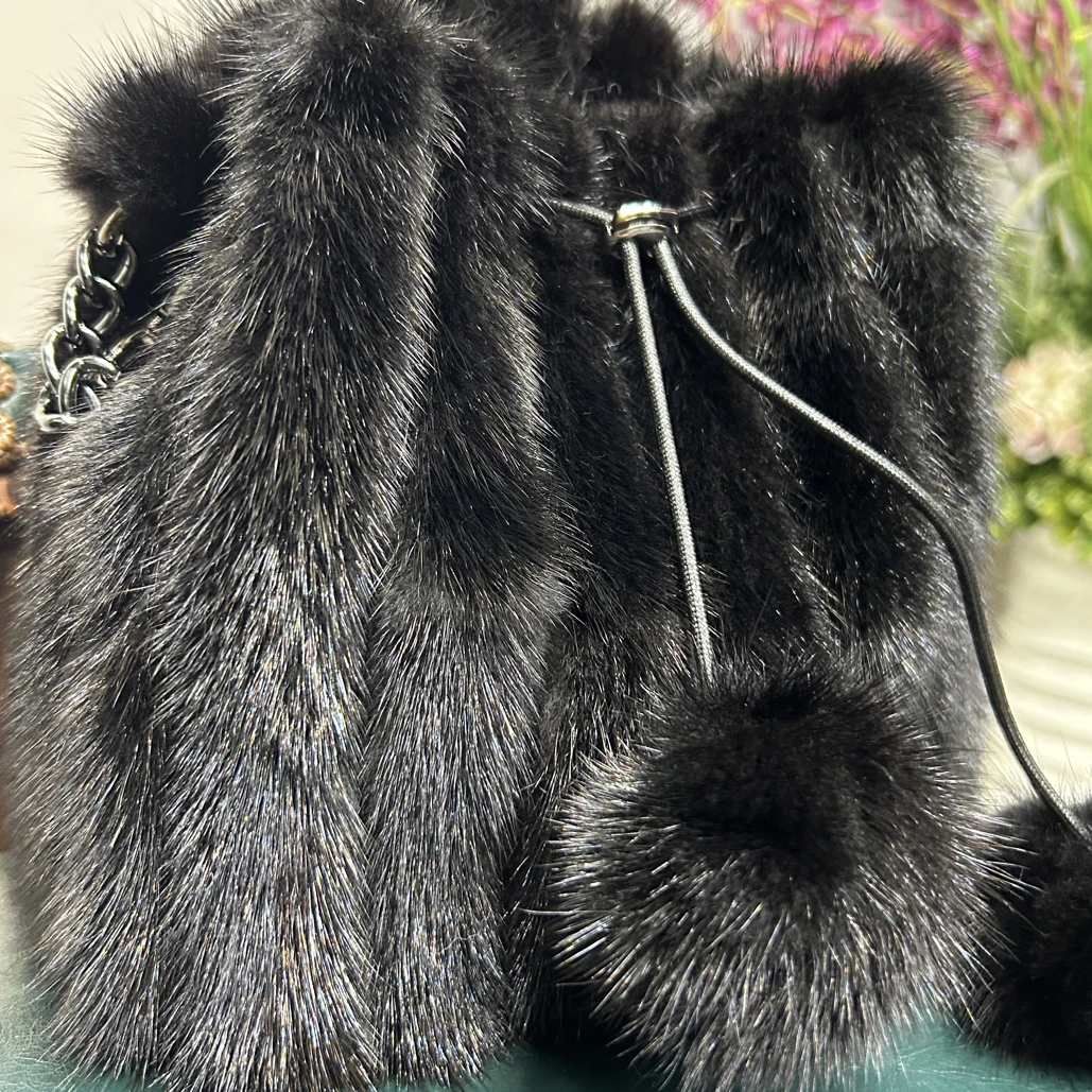 2025新款时尚水貂手提包潮流气质休闲百搭冬季秋冬毛皮草黑色