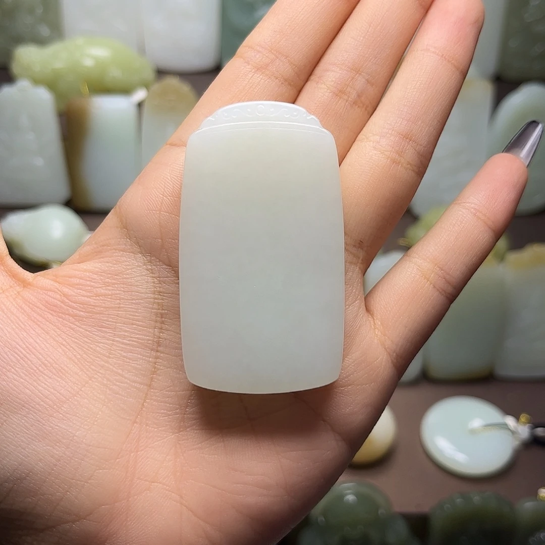 颈饰未镶嵌和田玉