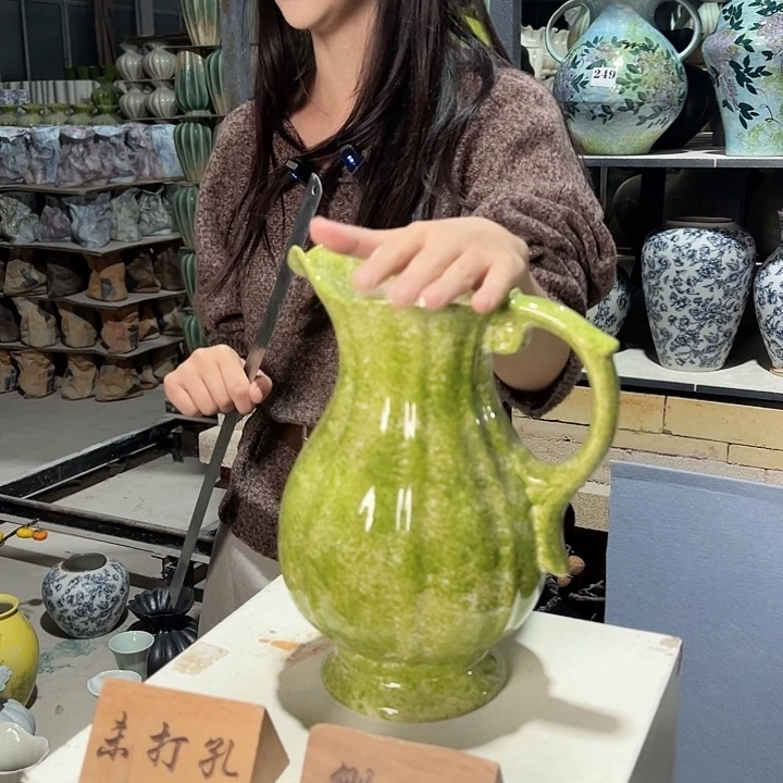 景德镇陶瓷花瓶微瑕