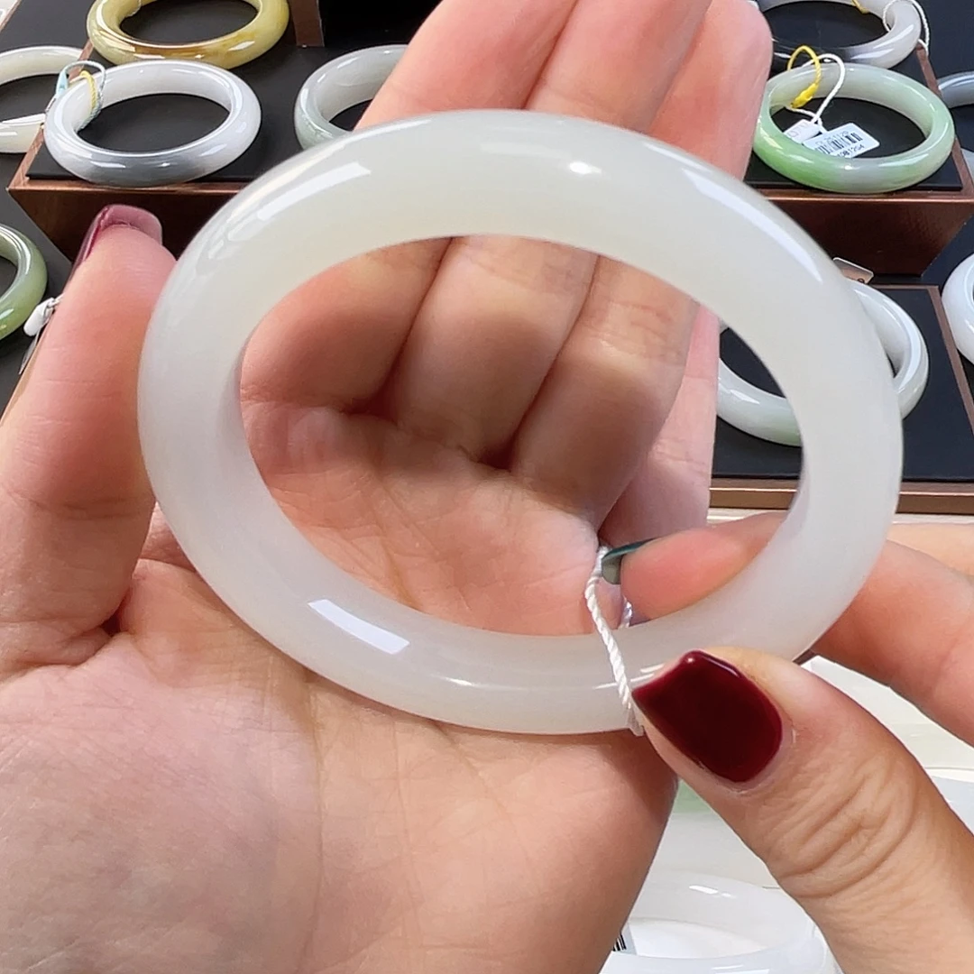 和田玉未镶嵌手镯冰透荔枝白 品相超好主播推荐
