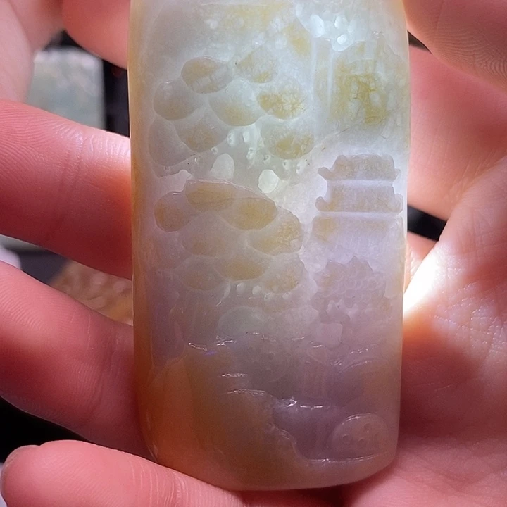 翡翠未镶嵌颈饰翡翠首饰