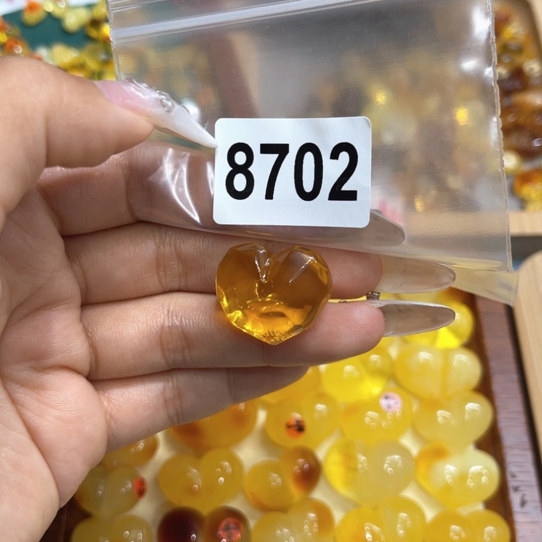 琥珀未镶嵌珠宝奇石