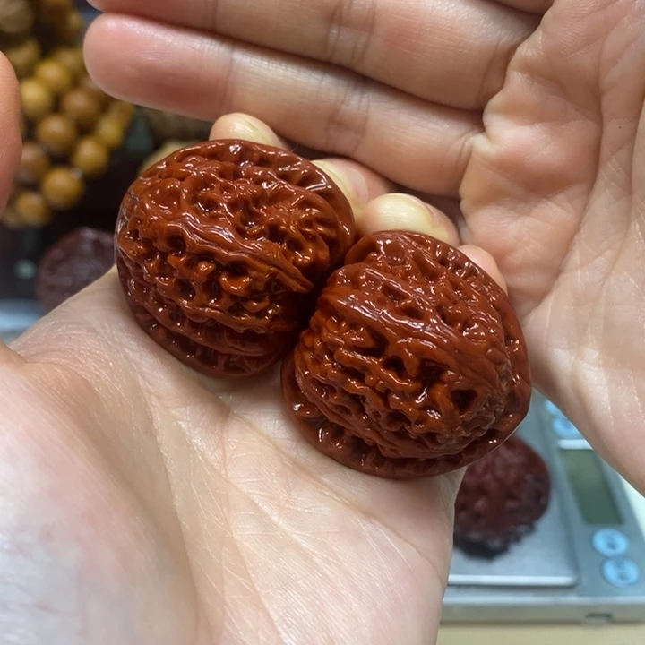 吊坠文玩核桃三角白