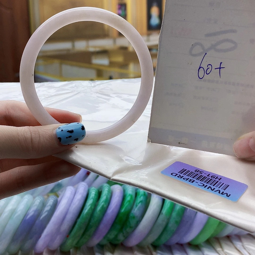 翡翠未镶嵌手镯hjj