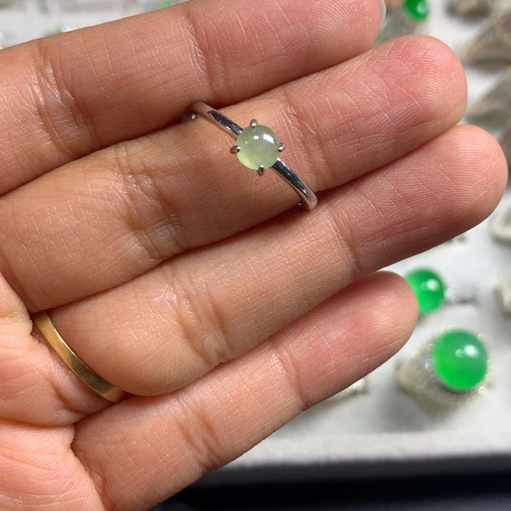 翡翠未镶嵌戒指缅银