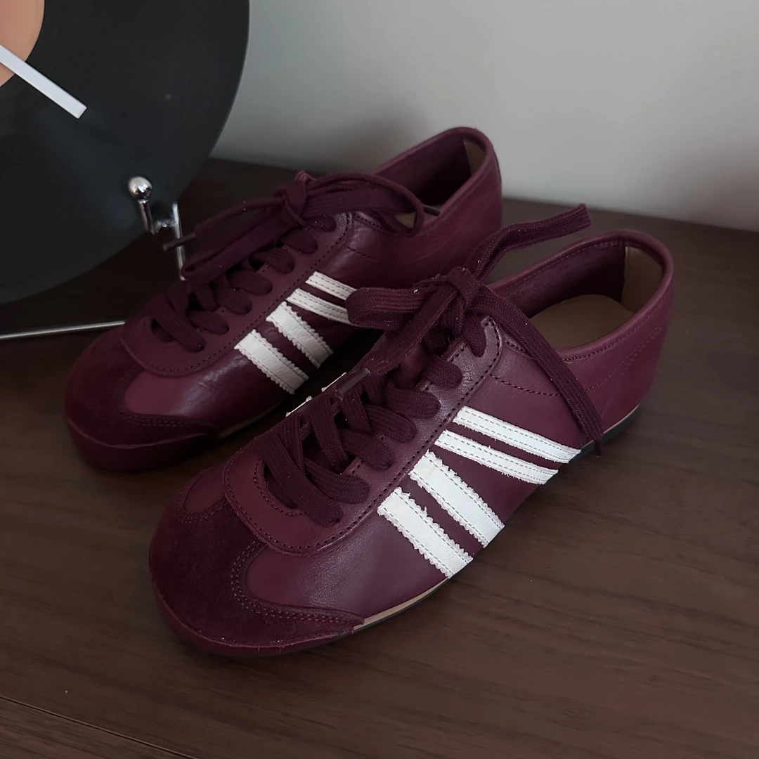 【椿屿凡】韩系简约酒红色德训休闲鞋