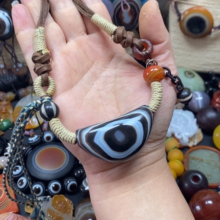 玛瑙/玉髓未镶嵌颈饰